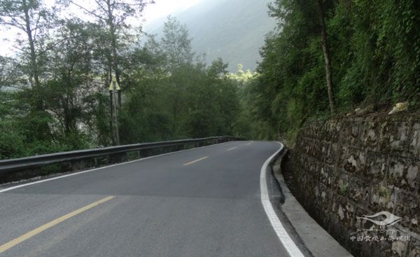 景区道路整改前后-六神源码网